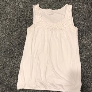 Medium white tank